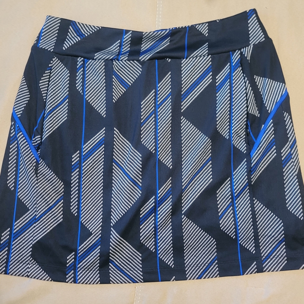 TAIL Women’s, Tennis, Golf, Pickle Ball Skort. Size Small.